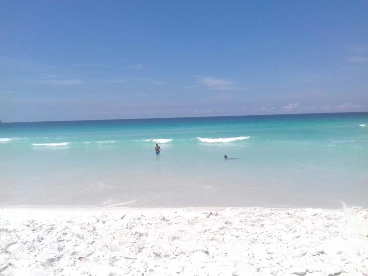 Quartos Praia Do Foguete 卡波布里奥 外观 照片